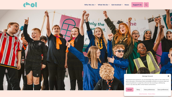 Screenshot of the Chol International Arts website