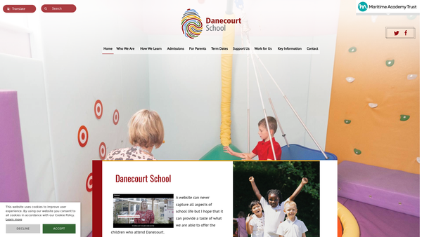 Screenshot of the Friends And Associates Of Danecourt School website