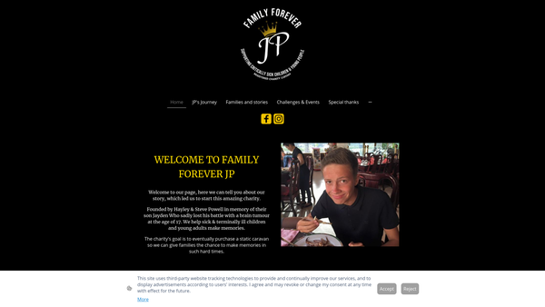 Screenshot of the Family Forever JP website