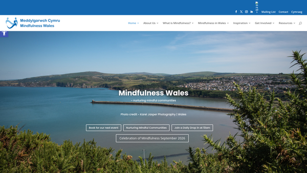 Screenshot of the Meddylgarwch Cymru / Mindfulness Wales website