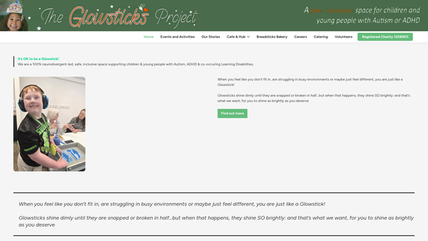 Screenshot of the The Glowsticks Project website