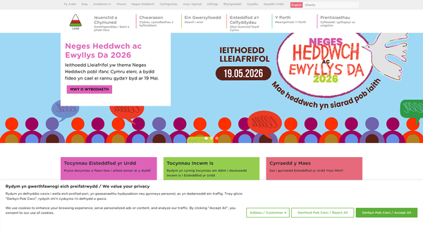 Screenshot of the Cwmni Urdd Gobaith Cymru (Corfforedig) / The Welsh League Of Youth (Incorporated) website